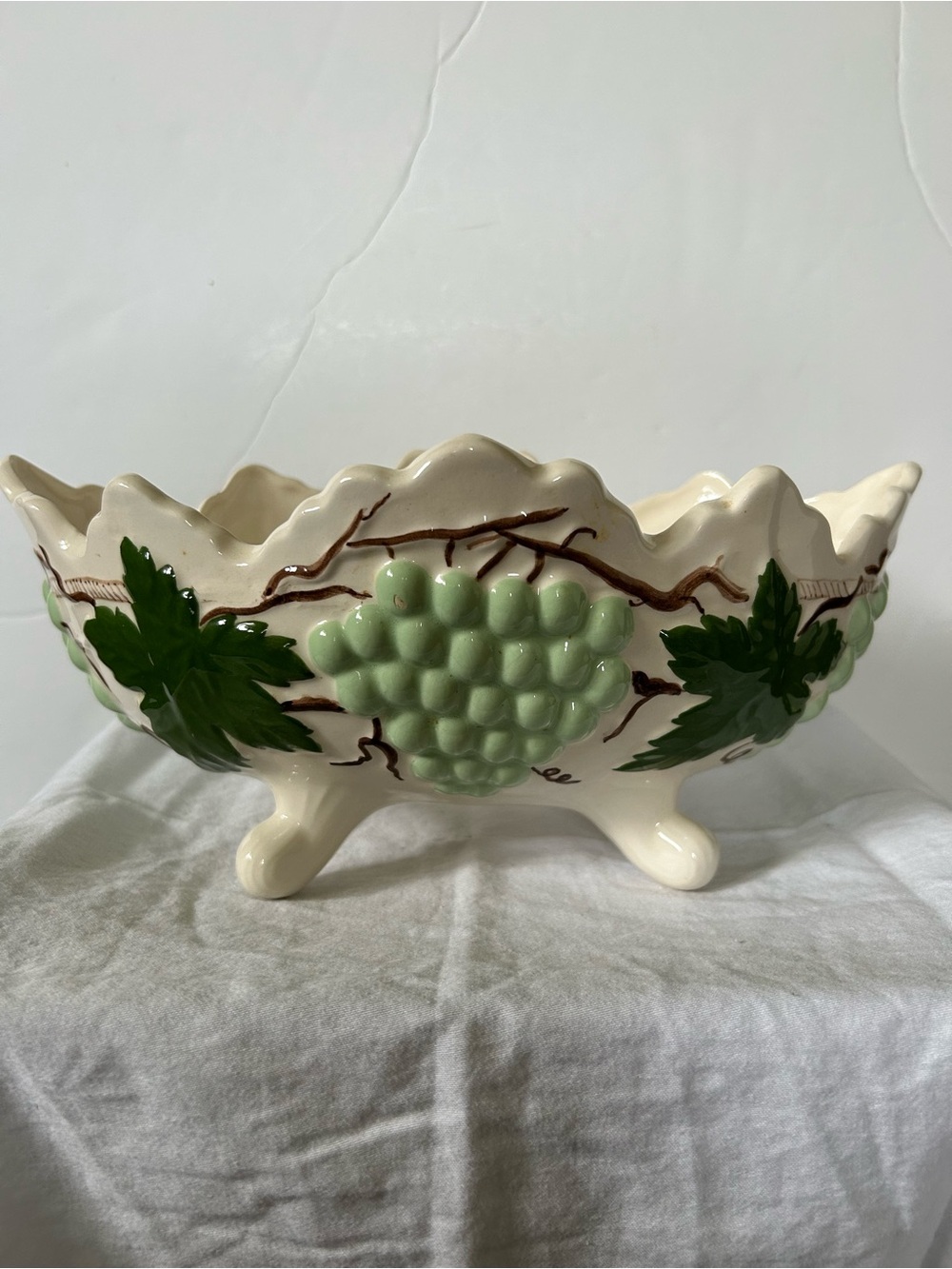 Ceramic Grape Motif Decorative Bowl in Cream and Green